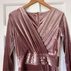 Kaimilan Pink Velvet Long Sleeve Dress Size Medium NWT